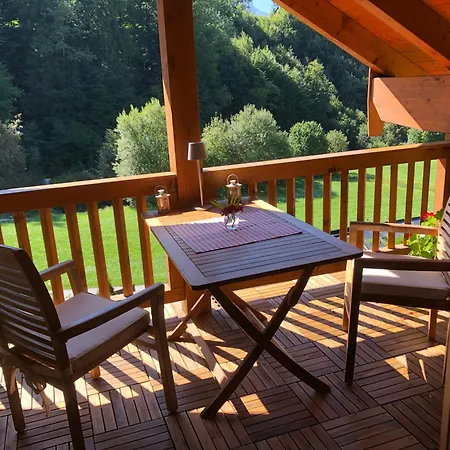 康斯坦丁豪华公寓 *